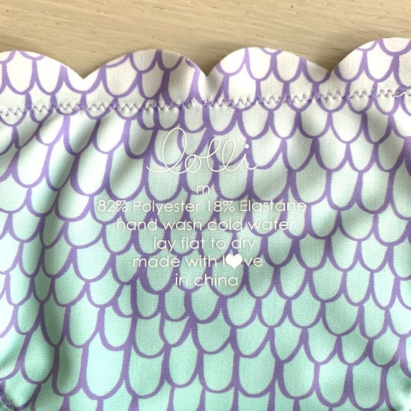 Mermaid Swimsuit | Seashell bikini top (S) & Scalloped bottoms (M) - Picture 6 of 9